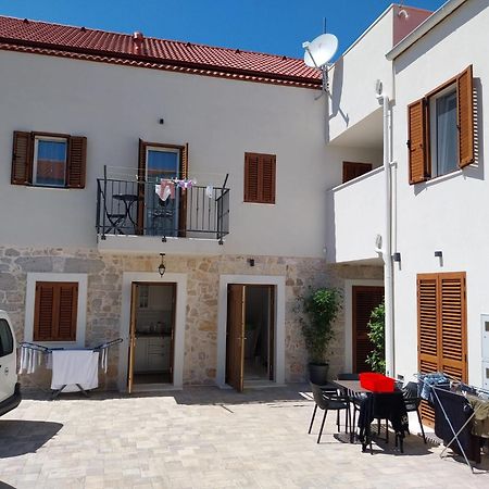 Apartments Miamare 2 Primošten المظهر الخارجي الصورة