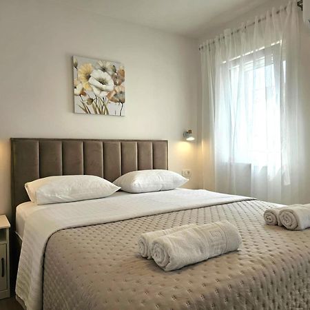 Apartments Miamare 2 Primošten المظهر الخارجي الصورة