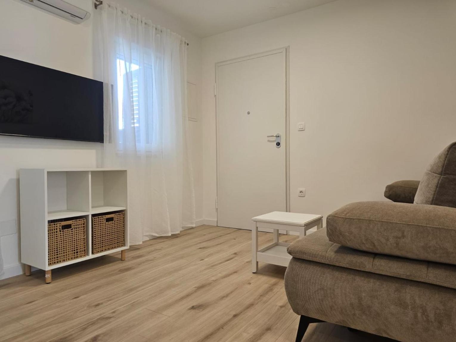 Apartments Miamare 2 Primošten المظهر الخارجي الصورة