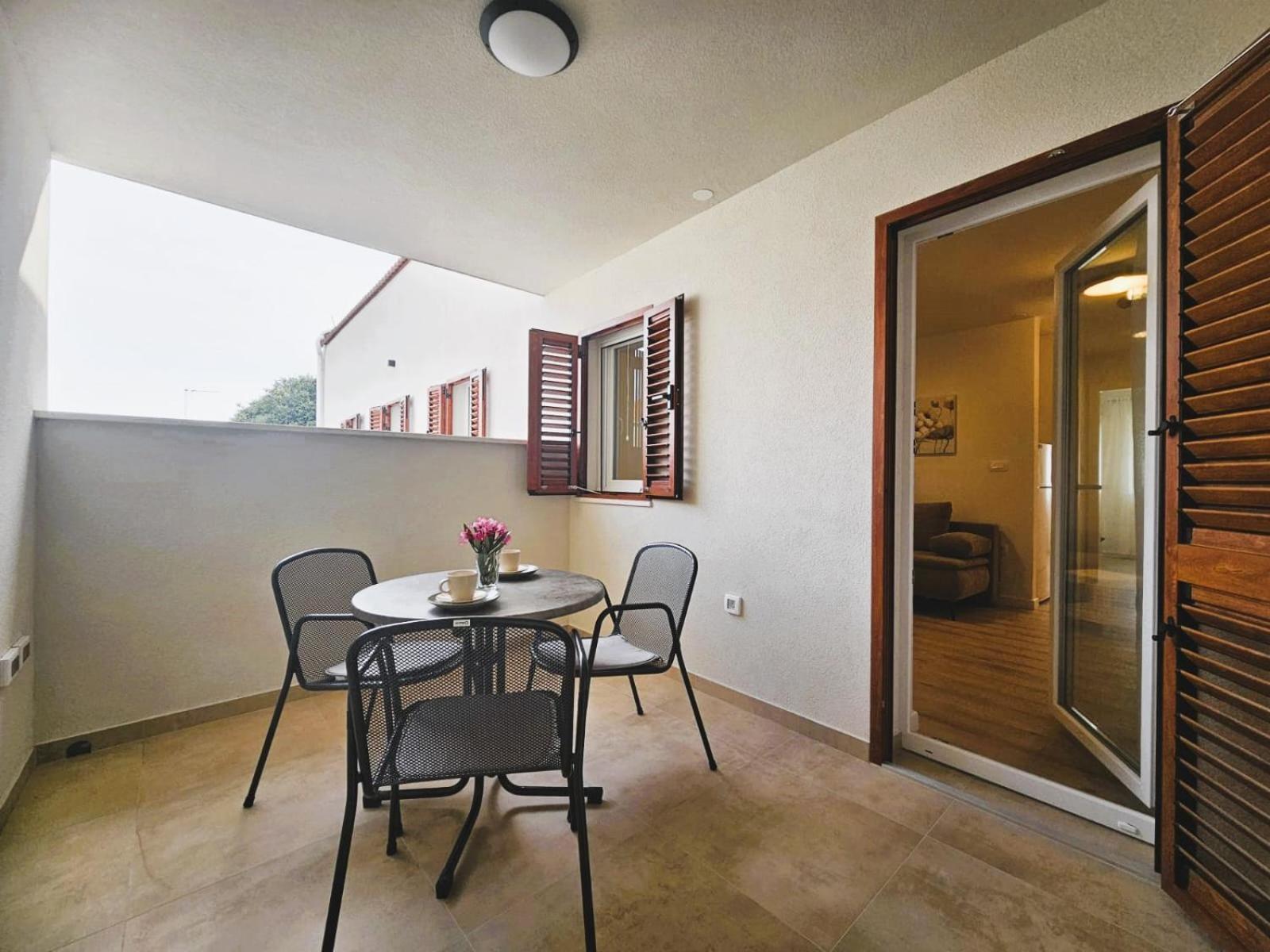 Apartments Miamare 2 Primošten المظهر الخارجي الصورة