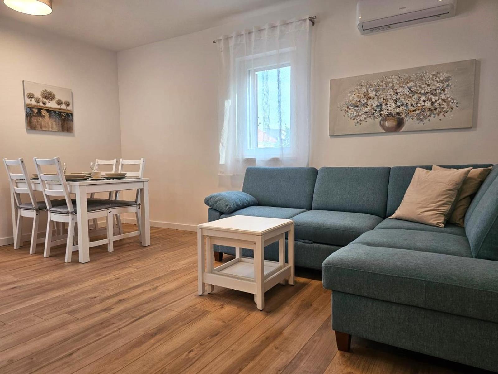 Apartments Miamare 2 Primošten الغرفة الصورة